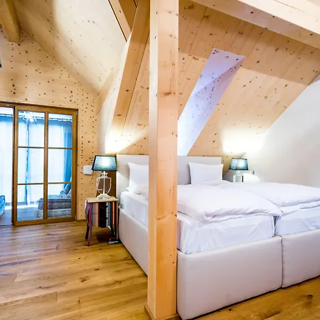 Rote19 4* 雷根斯堡